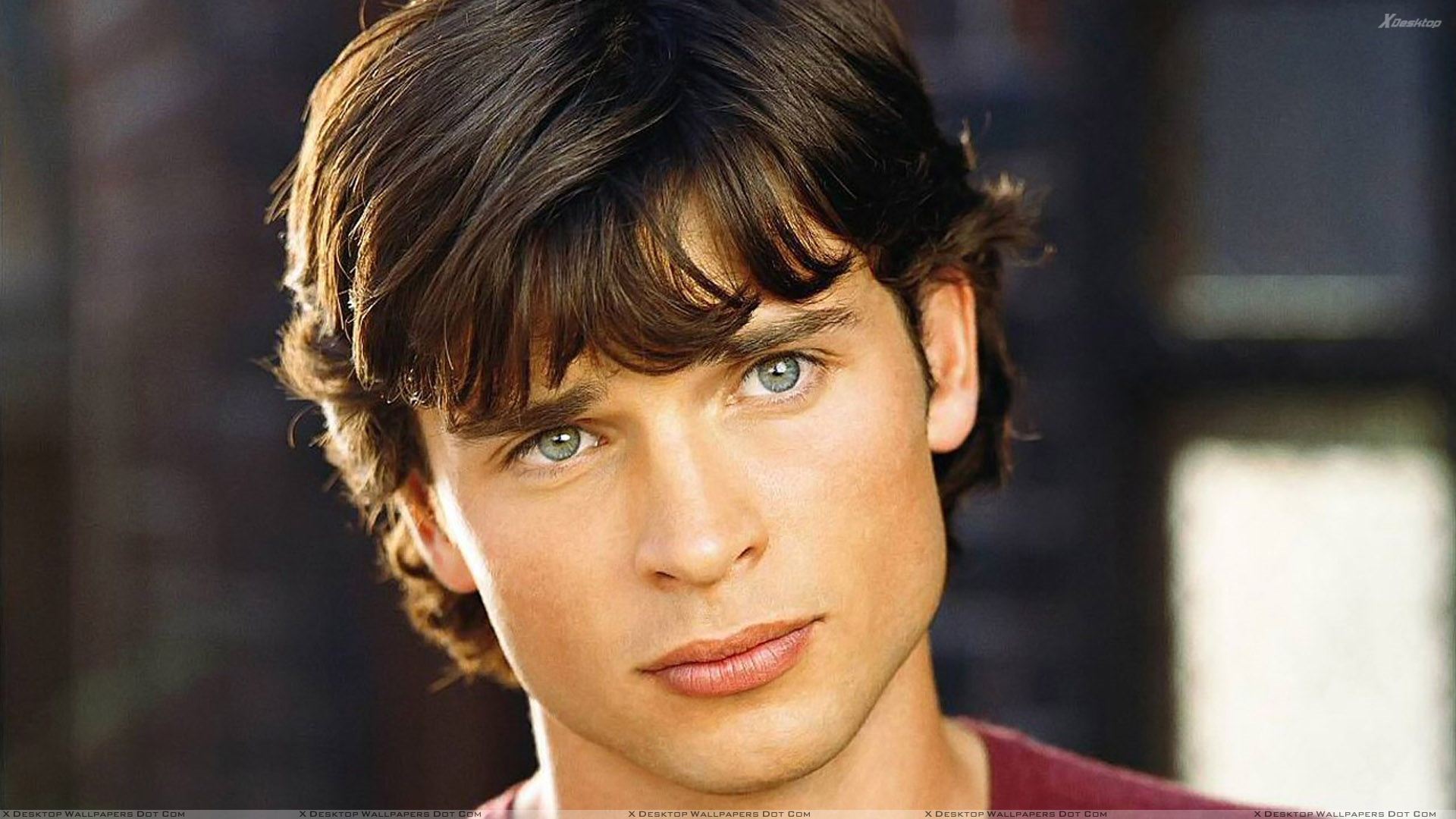 20 Rare Pictures of People with Black Hair and Blue Eyes