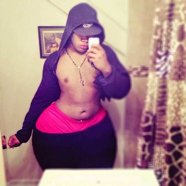 10 Alarming Photos Of A 20 Year Old Guy With The Largest Hips On Instagram