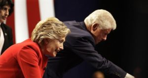 Monday night debate between-hillary-Clinton and Donald trump-4